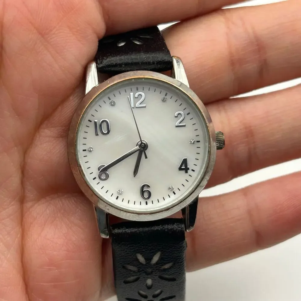 Women’s Mother Pearl Dial Black Leather Women’s Watch Working New Battery